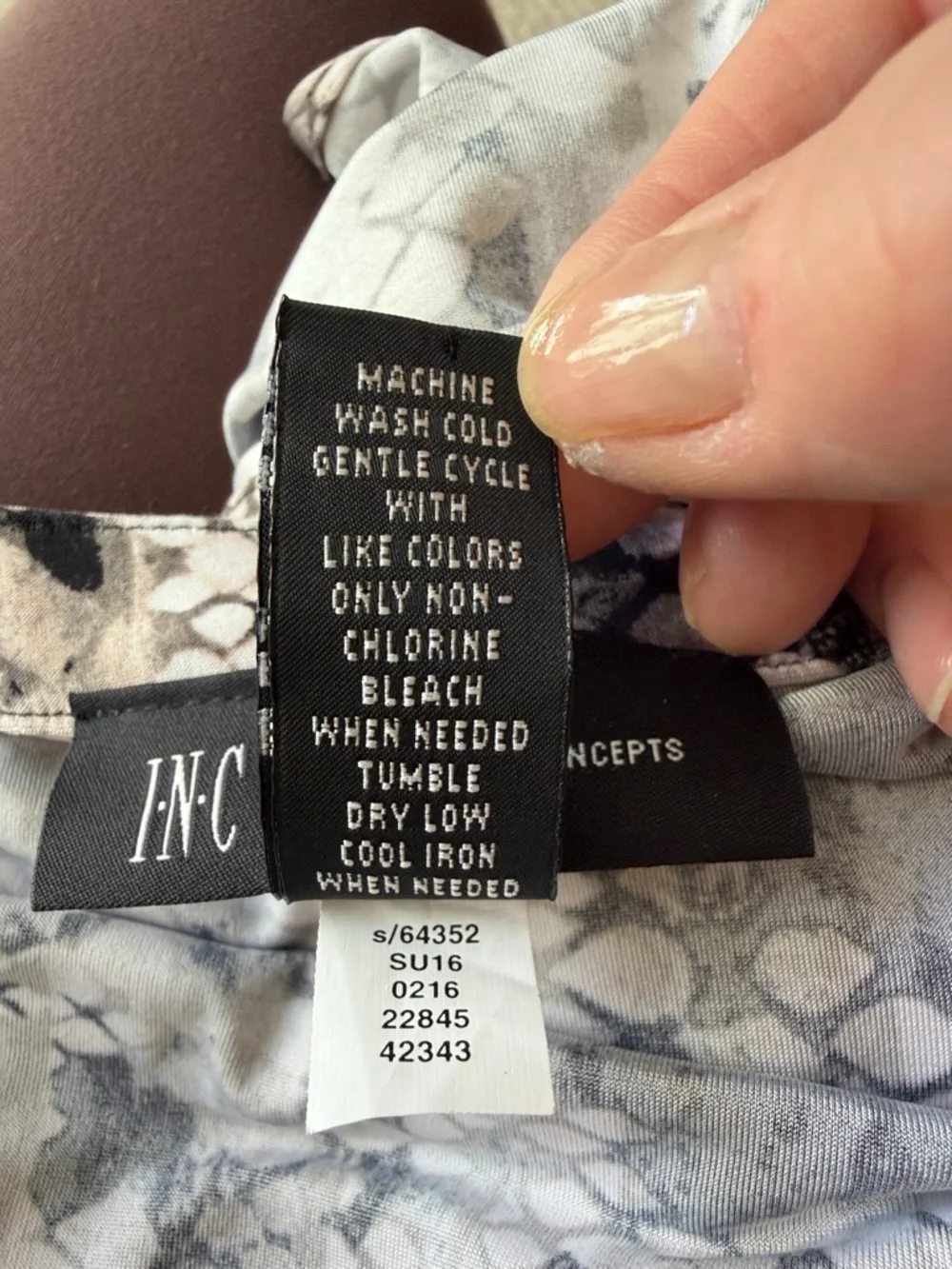 INC International Concepts Black and Cream Snake-Print Sleeveless Top - Picture 5 of 8